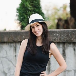 Meet your Posher, Molly